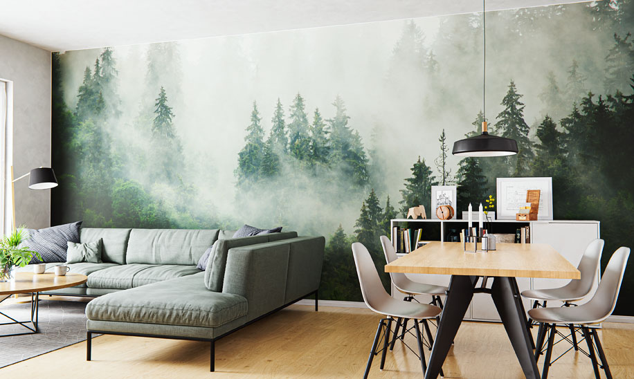 Modernes Wohnzimmer und Essbereich mit einer Design-Wandbespannung Mystischer Wald